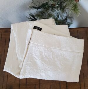 Loft Ann Taylor Embossed Pants Marissa Skinny